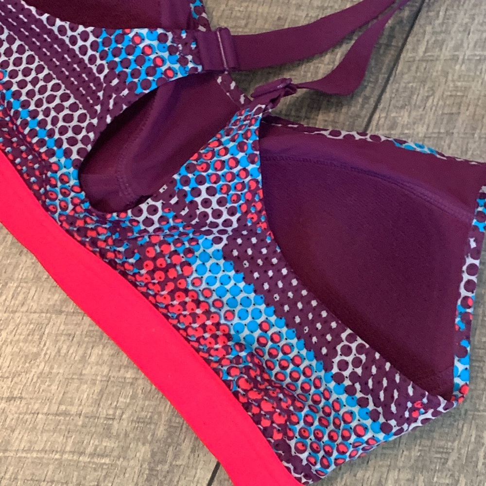 Victoria’s Secret Sports Bra - Picture 4 of 4